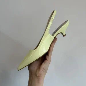 Slingback vernice pulcino – Divine Follie