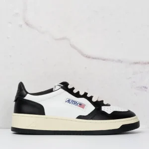 Autry Medalist Low in Pelle Bicolor Bianco/Nero 5200