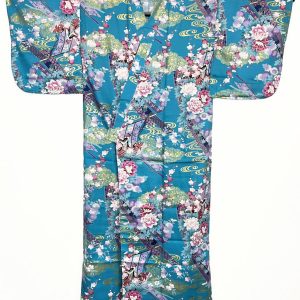 Yukata turchese con elegante motivo di principessa e fiori di ciliegio