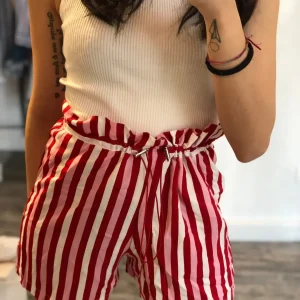 Shorts in viscosa a righe