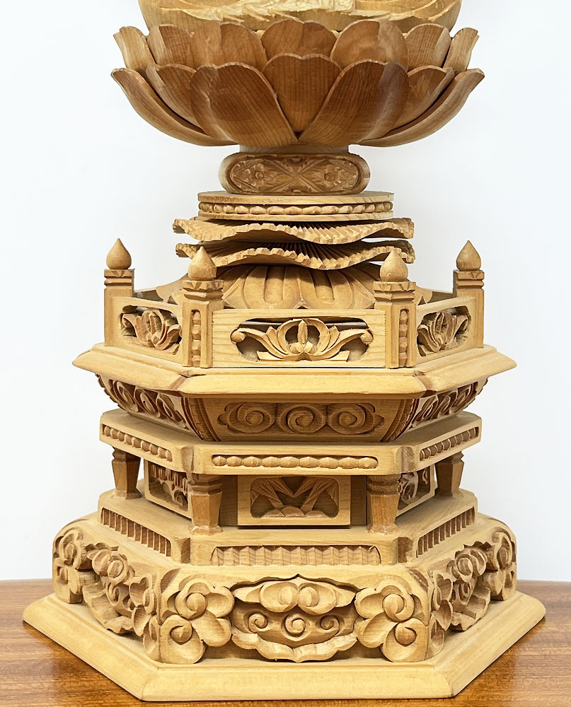 Statua di Buddha Dainichi Nyorai seduto su piedistallo esagonale (27,5 cm) - immagine 9