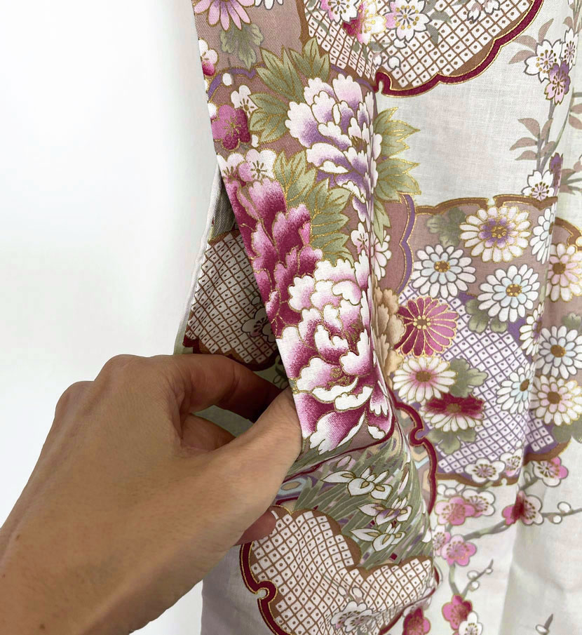Yukata corto color avorio con elegante motivo di fiocchi di neve - immagine 8
