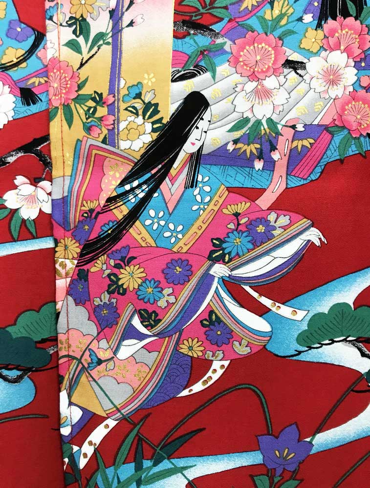 Yukata rosso con elegante motivo di rappresentazione della vita di corte e fiori di ciliegio - immagine 8